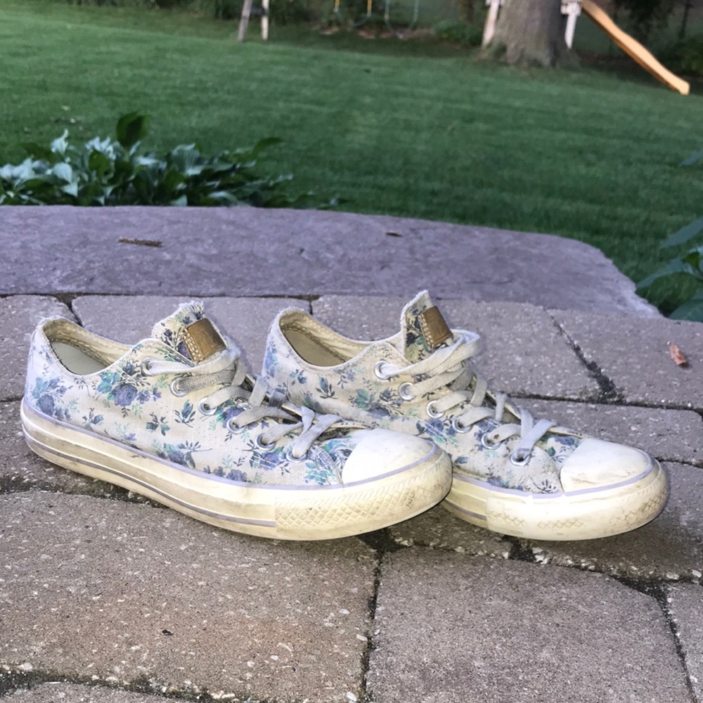 Low top converse all stars (Flower print)